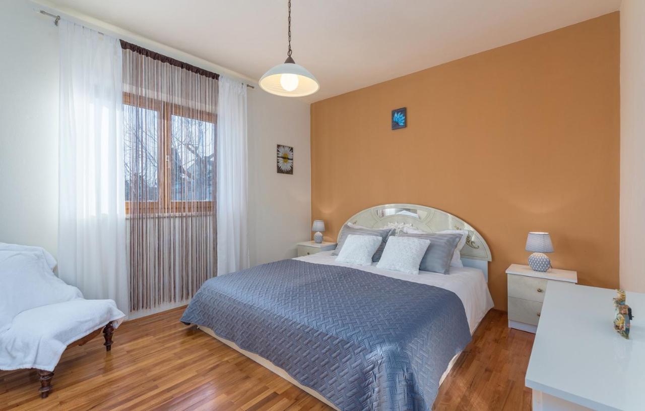 Apartmani Katalin Musalez Екстер'єр фото